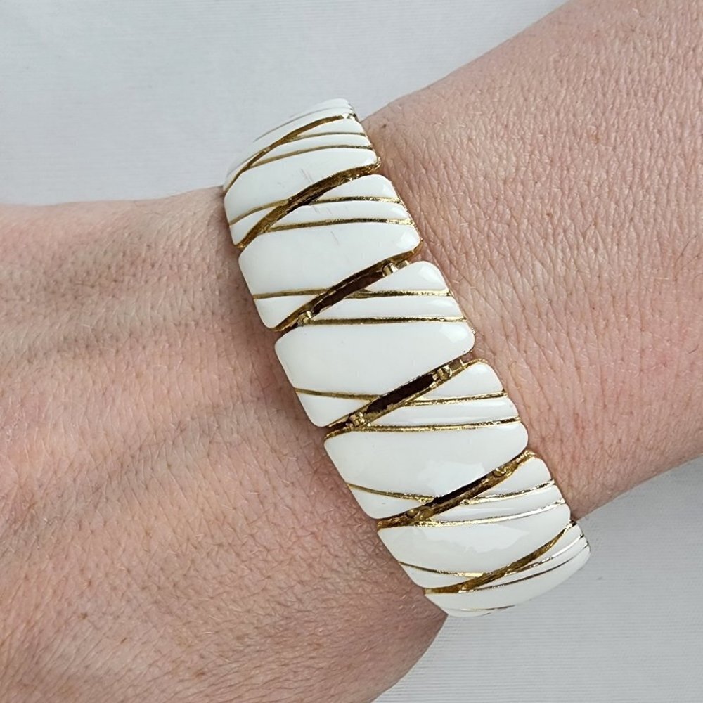 Vintage White Enamel Metal Cuff Bracelet